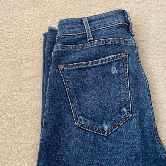 Abercrombie & Fitch High Rise Ankle Flair Jeans - Picture 5 of 5